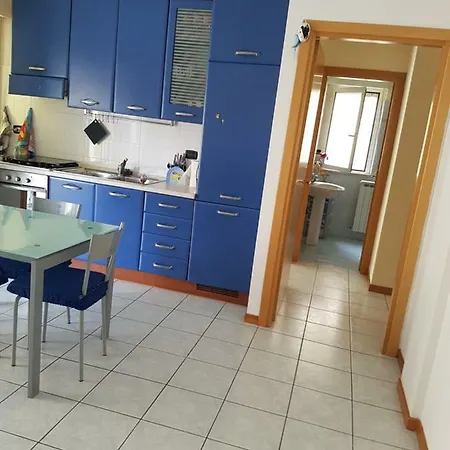 Appartamento Nancy House seconda fila mare una terrazza sul giardino Alba Adriatica